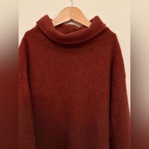 Free People 100% cashmere turtleneck